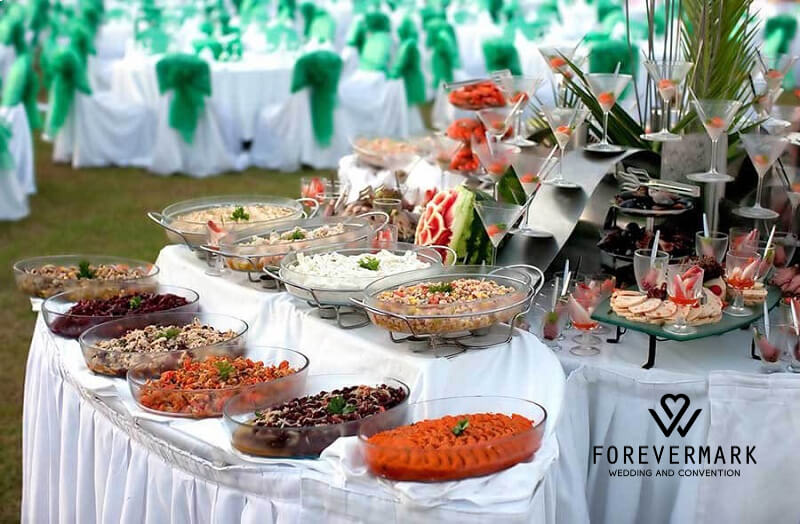 outside-catering-buffet