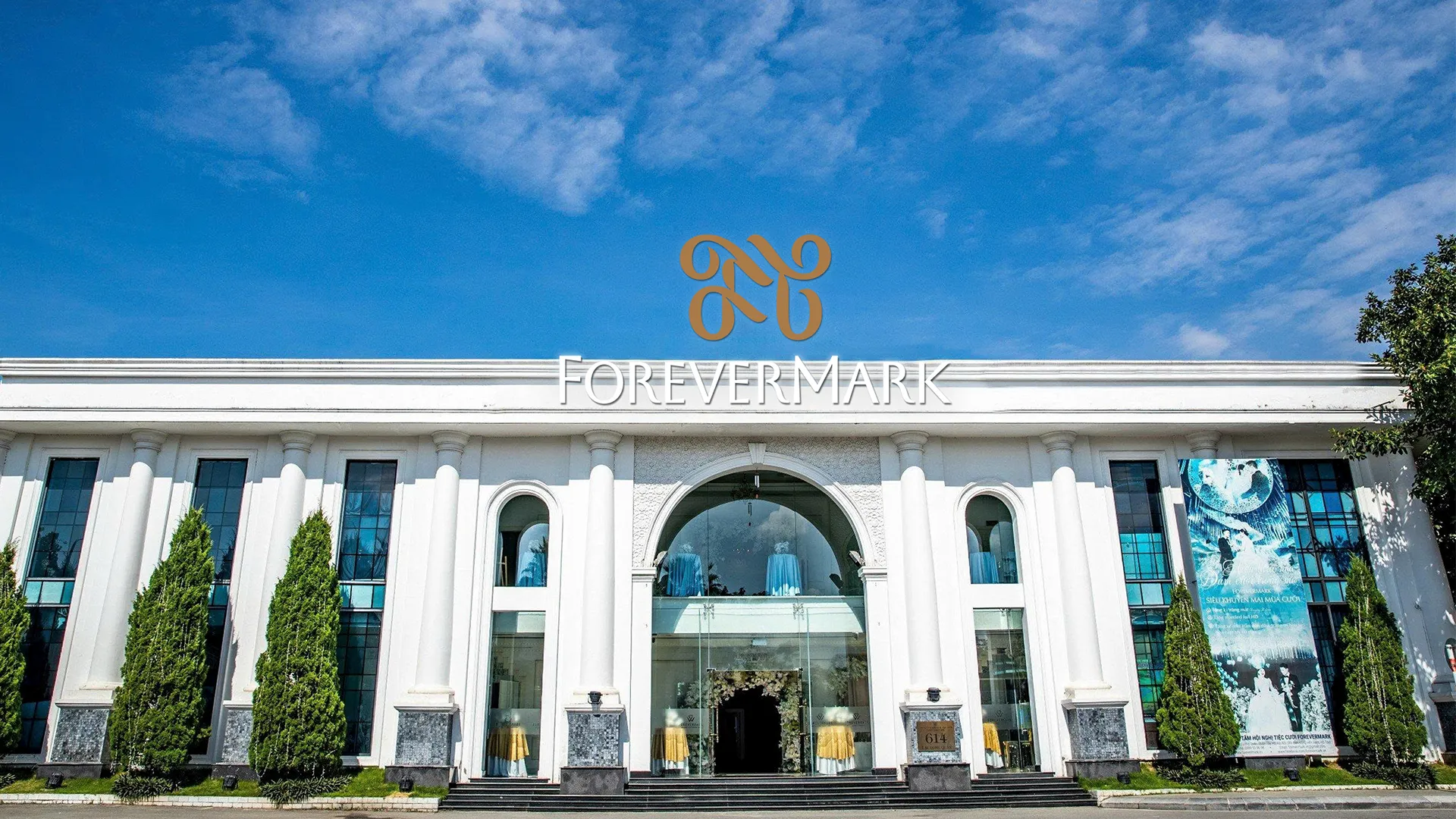 forevermark-banner-desktop-1