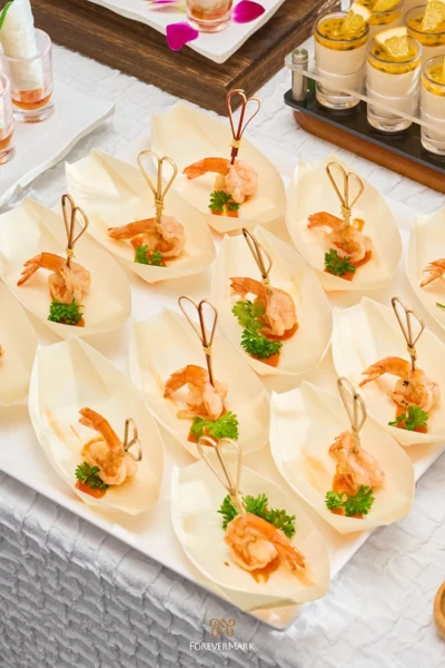 forevermark-monan-teabreakoutside-1