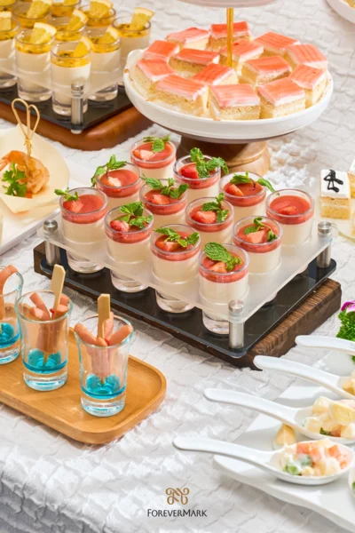 forevermark-monan-teabreakoutside-3