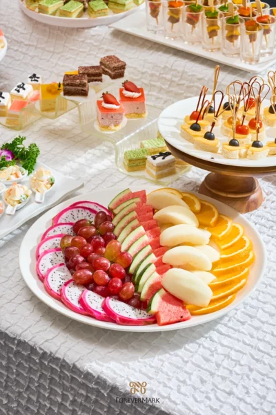 forevermark-monan-teabreakoutside-5